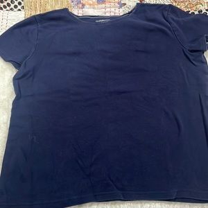 Croft and Barrow t shirt. Navy blue